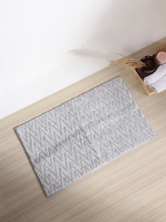 Westside Home Light Grey Chevron Striped Fluffy Bathmat