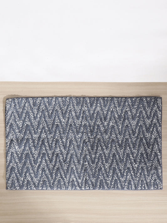 Westside Home Dark Grey Chevron Striped Fluffy Bathmat