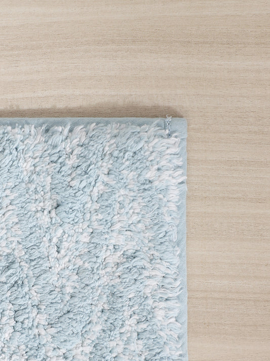 Westside Home Aqua Blue Chevron Striped Fluffy Bathmat