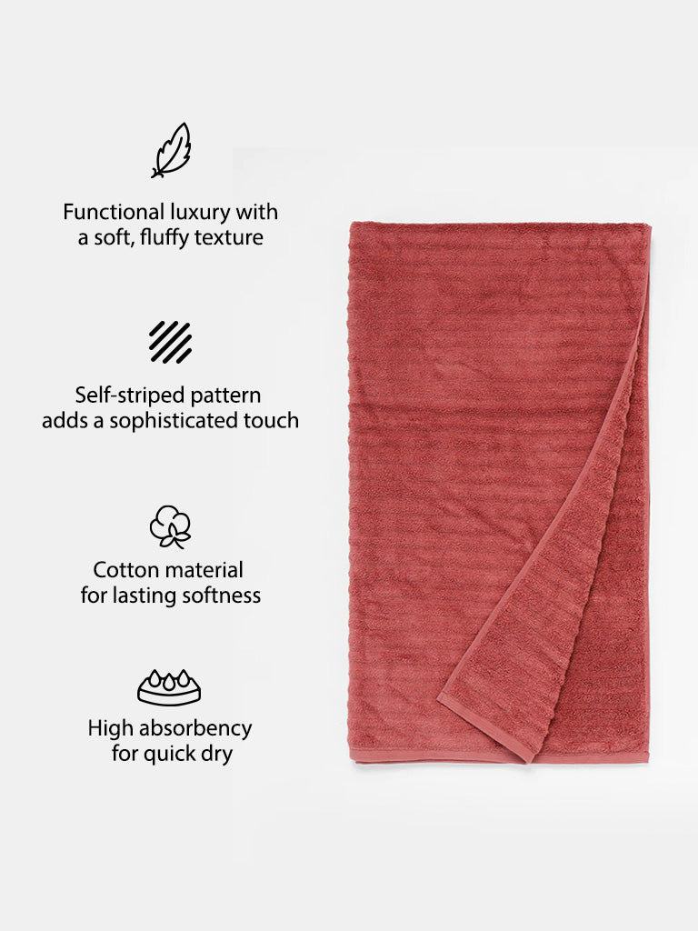 Westside Home Faded Red Bath Towel