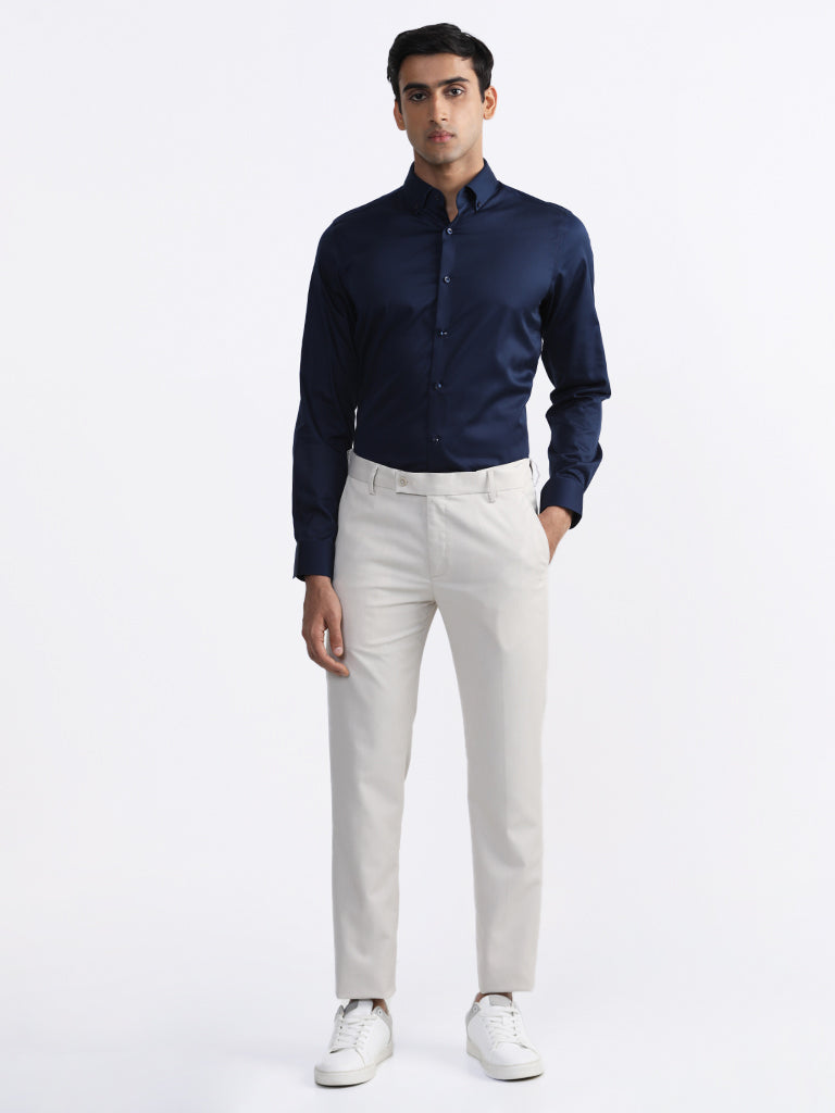 Do navy blue shirts and white pants look good together  Quora