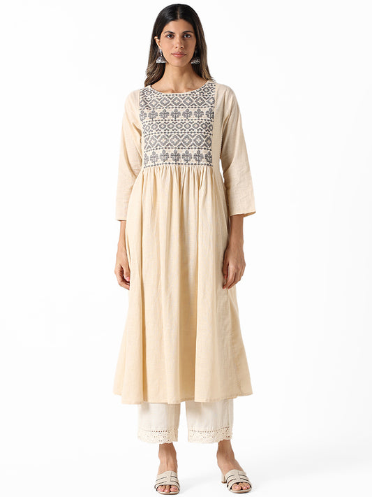 Utsa Off-White Embroidered Kurta