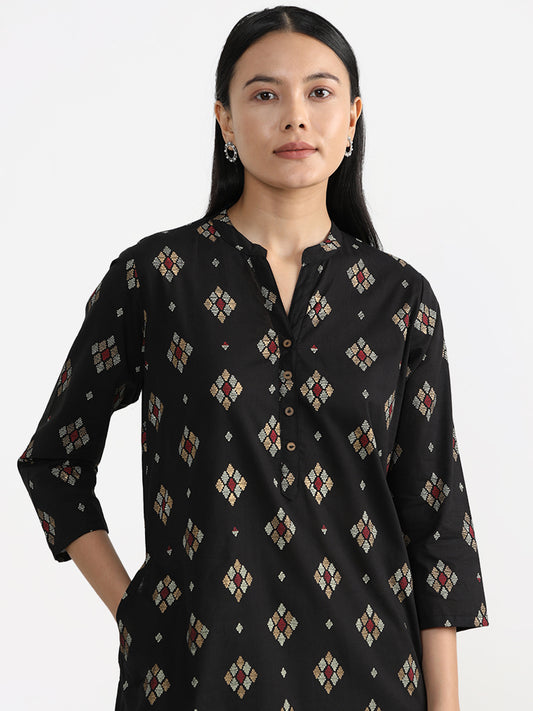 Utsa Black Jamdani Butta Printed Kurta