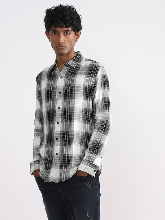 Nuon Black Checked Slim - Fit Shirt