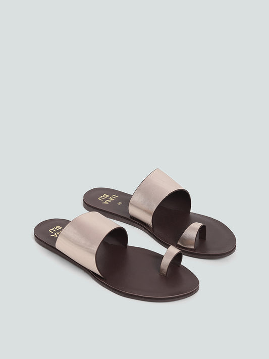LUNA BLU Gold Toe Ring Slip-on Sandals