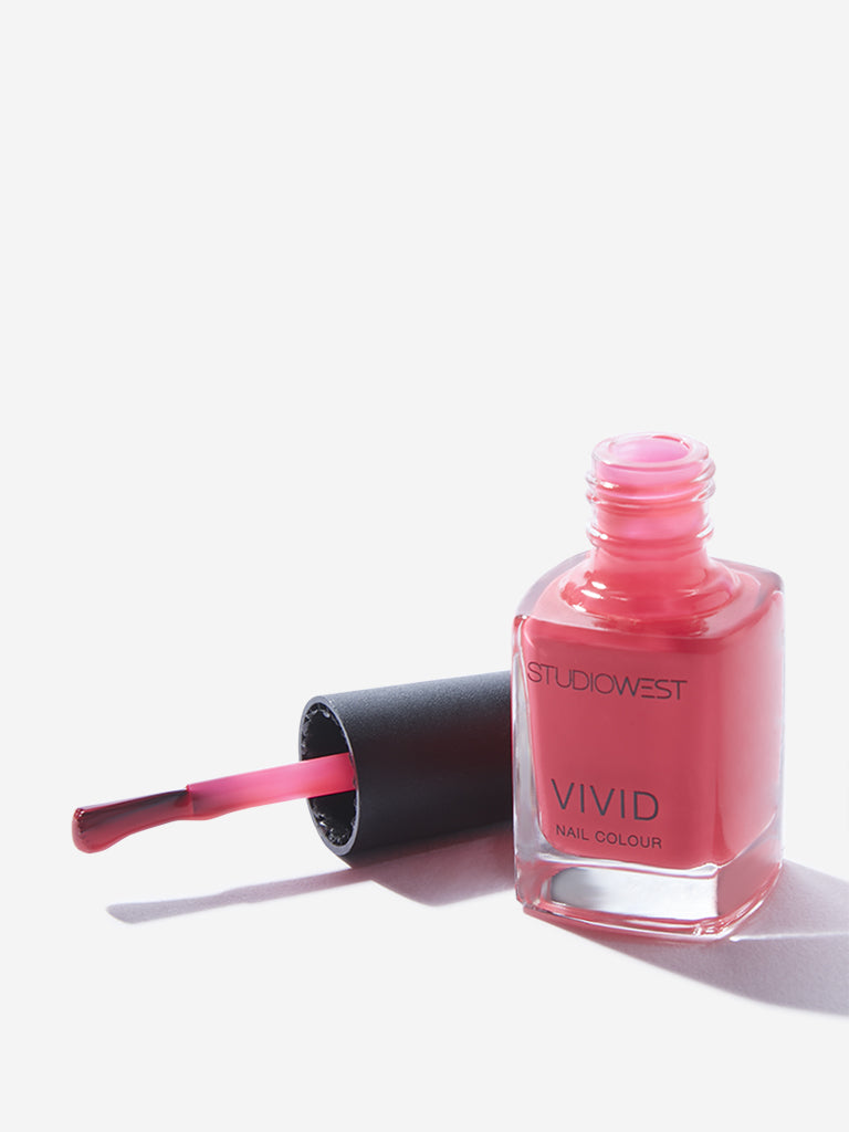 Studiowest Pink Vivid Crème FP-01 Nail Polish - 9 ml