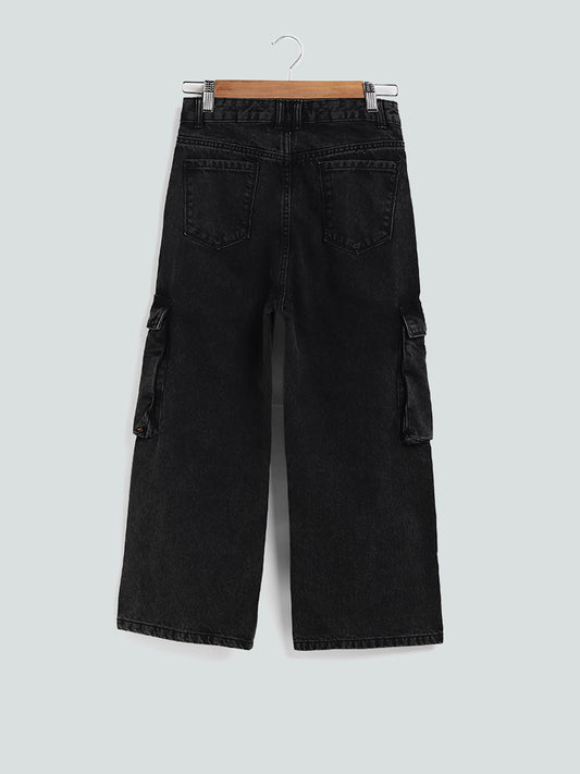 Y&F Kids Black Relaxed - Fit High - Rise Cargo Jeans