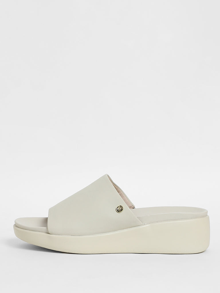 Off white hotsell jelly sandals blue