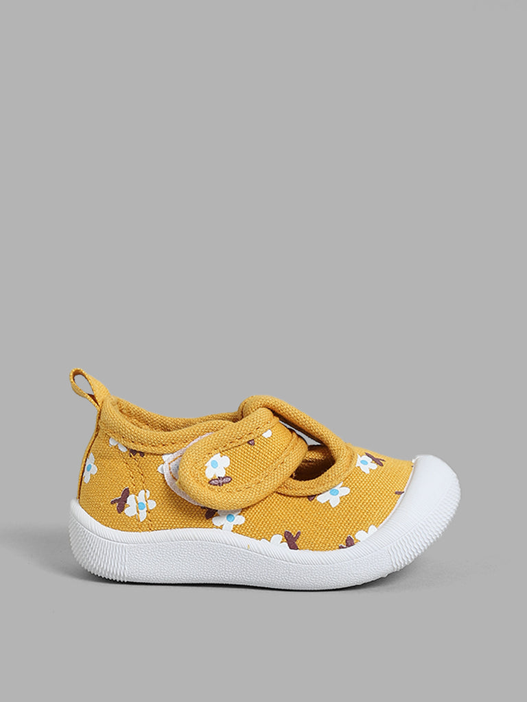 Yellow Daisy Printed Yellow T-Bar Shoes