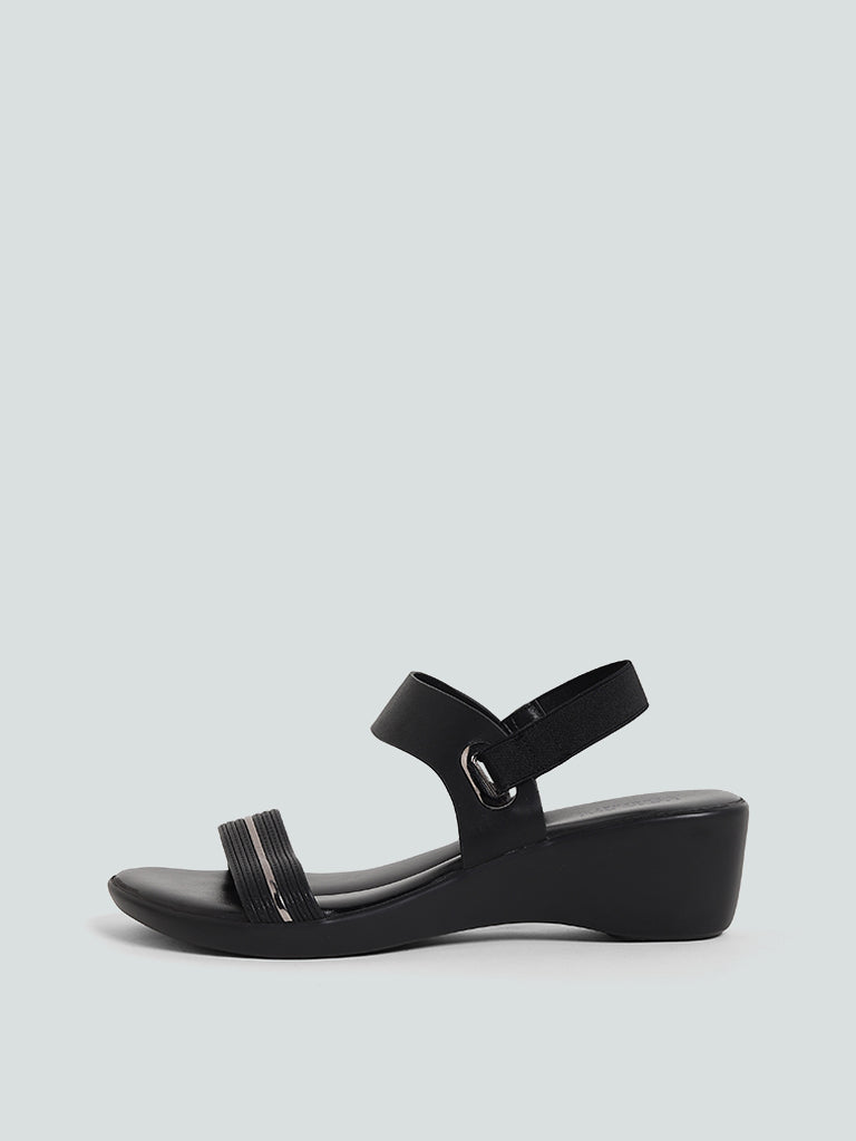 LUNA BLU Black Slingback Sandals
