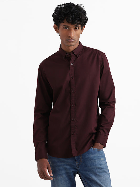 Nuon Maroon Solid Slim-Fit Shirt