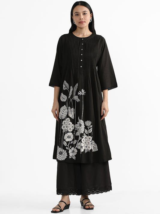 Utsa Black Garden Printed Pin Tuck Kurta