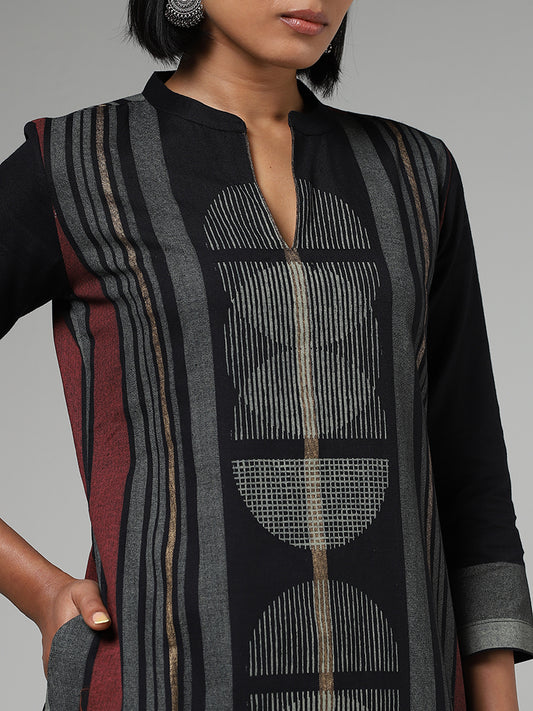 Utsa Black Geometric Printed Straight Kurta