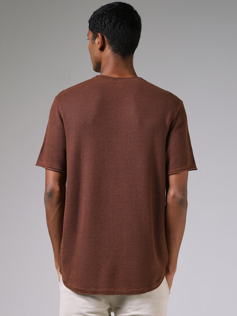 ETA Coco Brown Knitted Solid Slim Fit T-Shirt