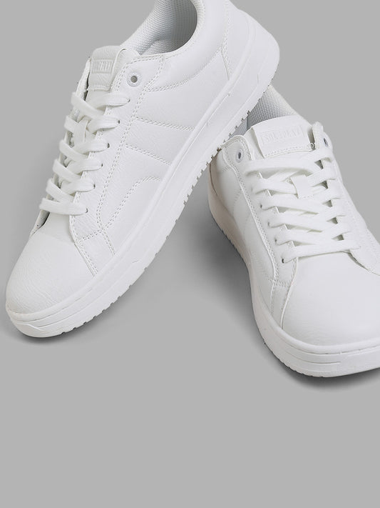 SOLEPLAY White Monotone Stitch Detail Sneakers