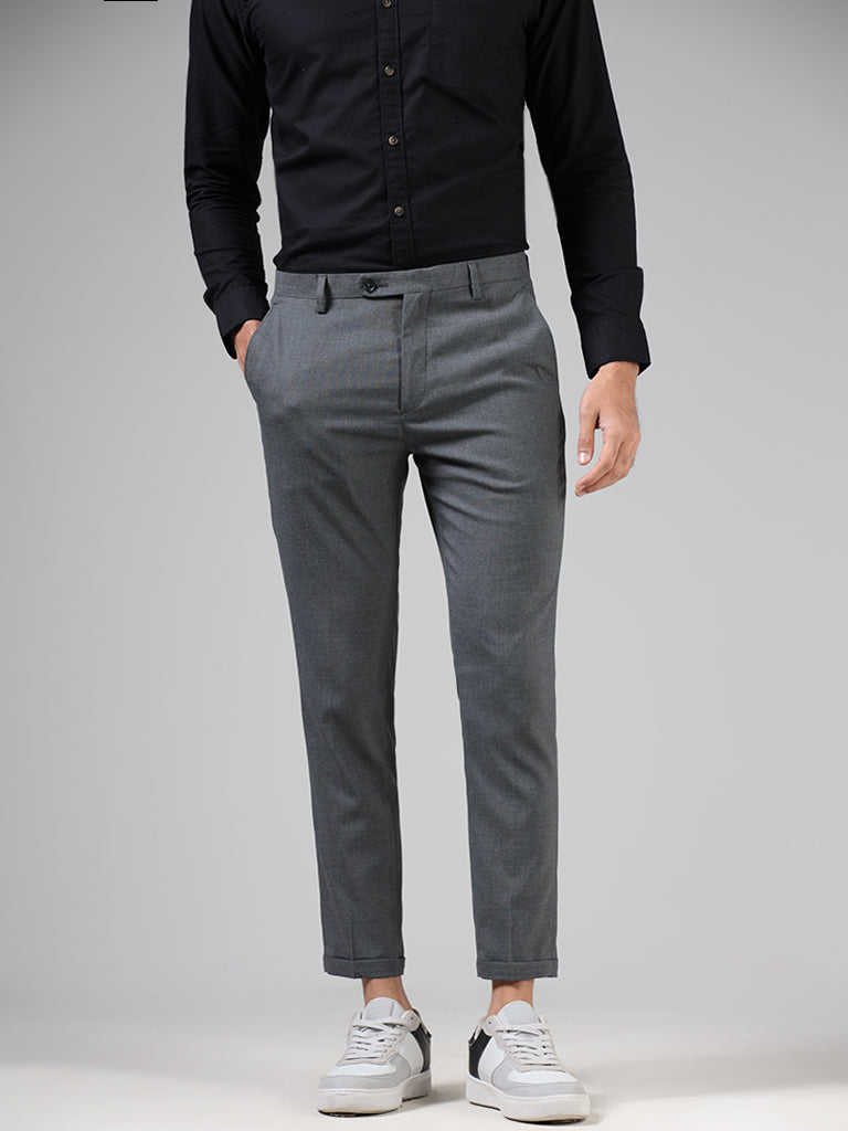 Bershka Loose Carrot Fit Trousers In Dark Grey With Chain in Grey for Men |  Lyst Canada
