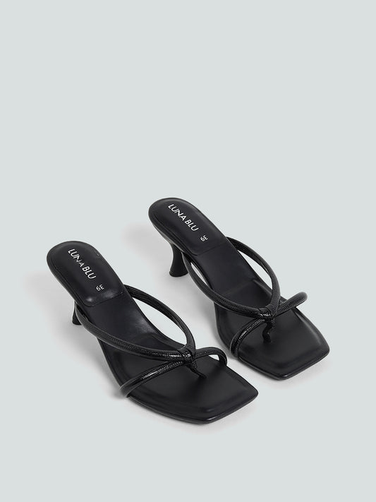 LUNA BLU Black V Front Strap Heel Sandals