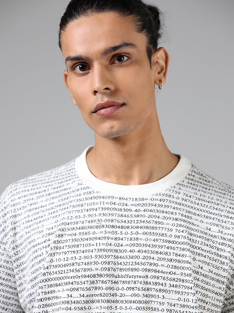 Studiofit Off White & Dark Grey Printed Cotton Relaxed Fit T-Shirt
