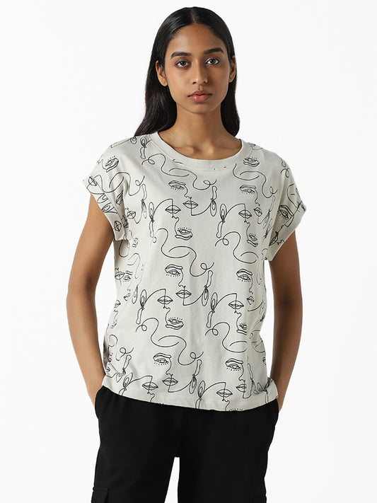 Studiofit Half-Face Printed Grey T-Shirt