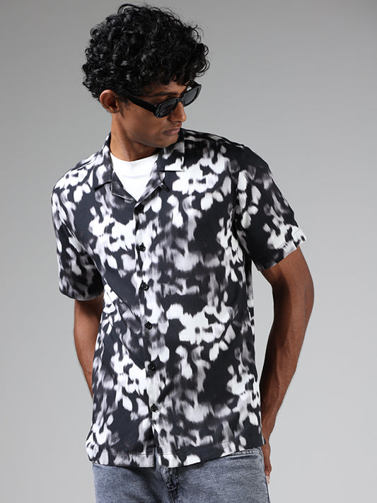 Nuon Black and White Print Resort-Fit Shirt