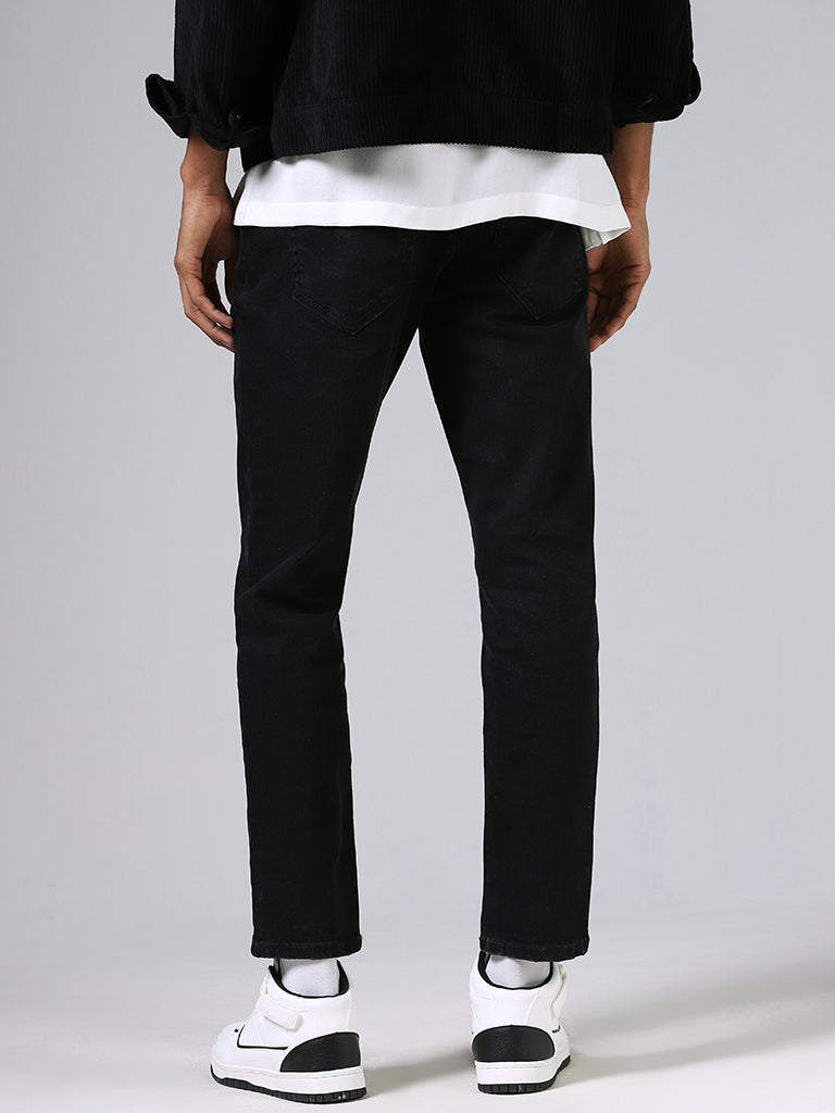 Nuon Black Straight - Fit Mid - Rise Jeans