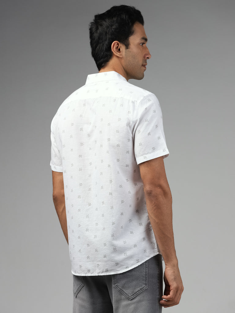WES Casuals White Leaf Printed Slim Fit Blended Linen Shirt
