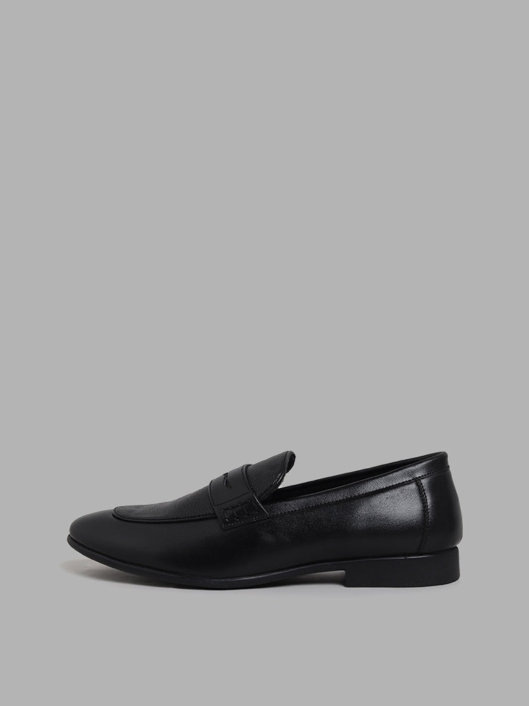 SOLEPLAY Black Saddle Detail Loafers