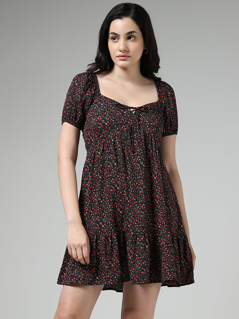 Nuon Ditsy Floral Printed Black Tiered Dress