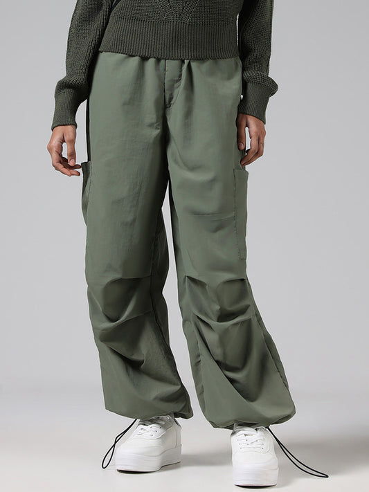 Nuon Solid Green Parachute Pants