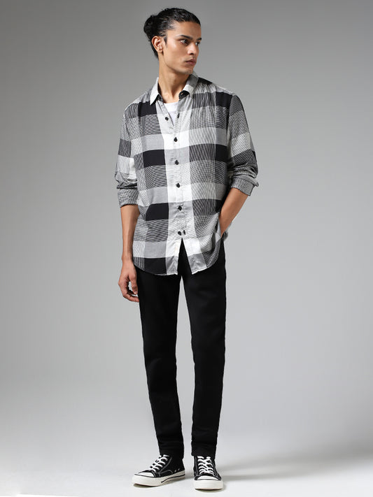 Nuon Black Checked Slim Fit Shirt