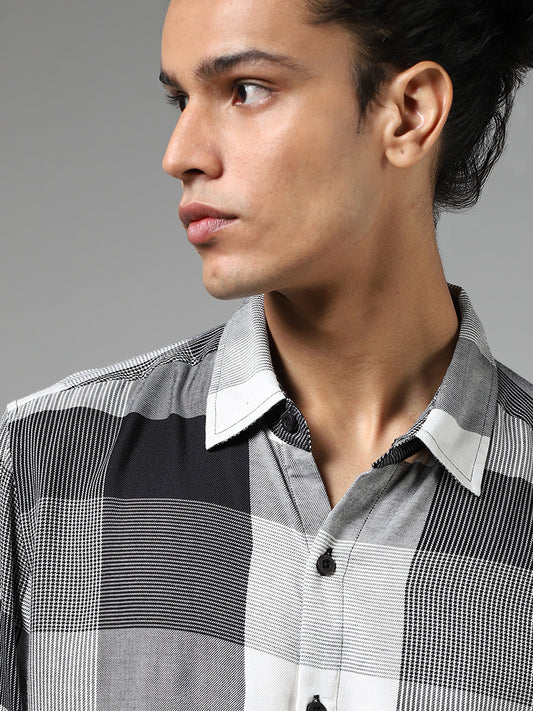 Nuon Black Checked Slim Fit Shirt