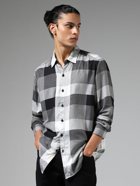 Nuon Black Checked Slim Fit Shirt