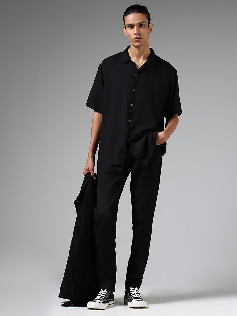Nuon Black Solid Relaxed Fit Shirt