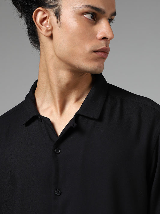 Nuon Black Solid Relaxed Fit Shirt