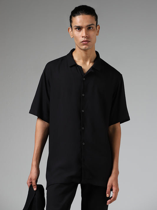 Nuon Black Solid Relaxed Fit Shirt