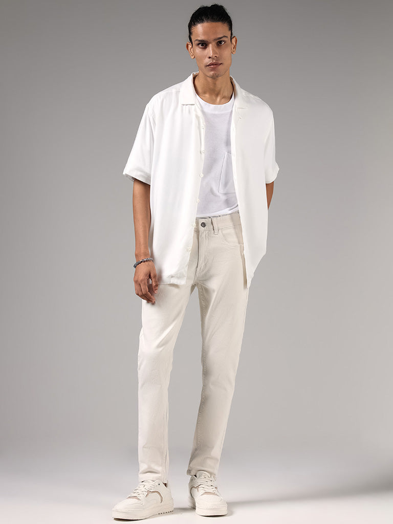 Nuon Off White Solid Relaxed Fit Shirt