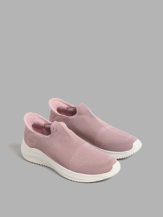 LUNA BLU Blush Pink Slip-On Sneakers