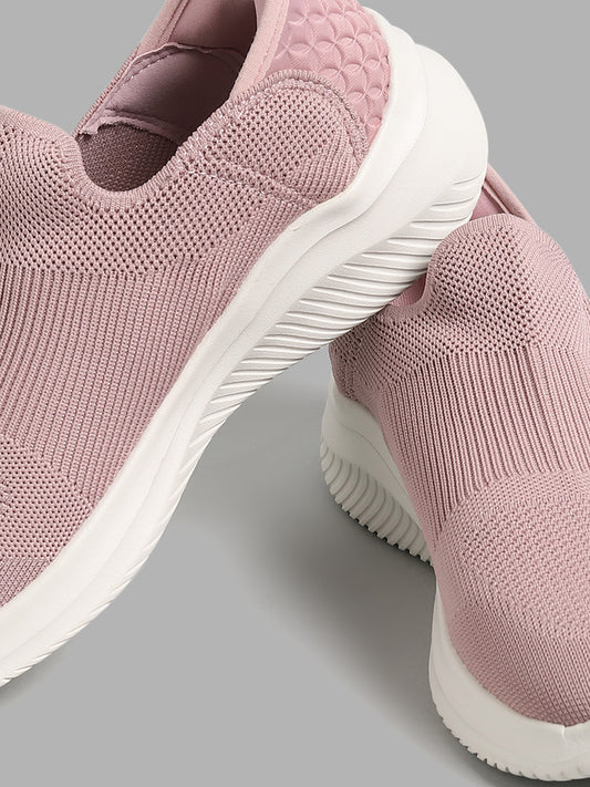 LUNA BLU Blush Pink Slip-On Sneakers