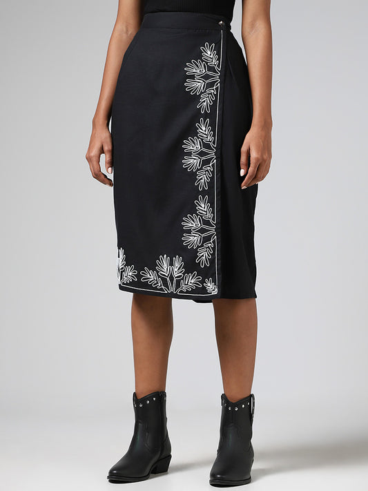 LOV Black Leaf Embroidered Overlapped Blended Linen Skirt
