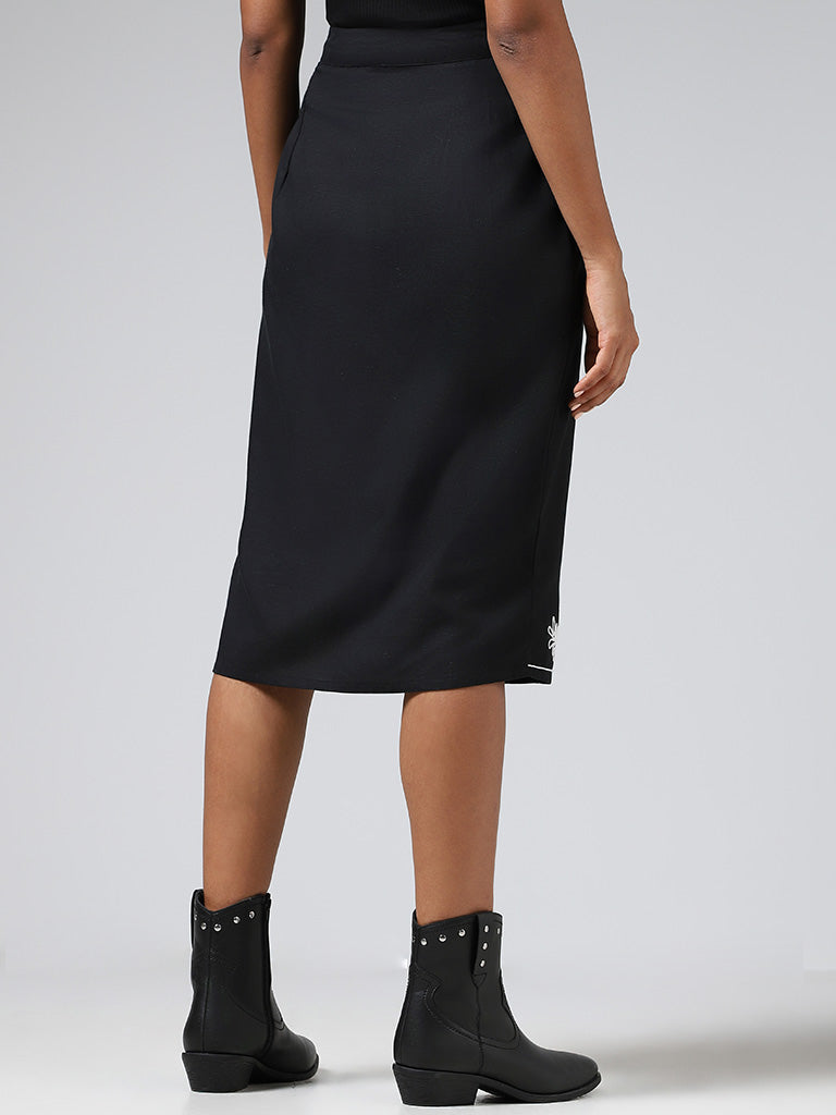 LOV Black Leaf Embroidered Overlapped Blended Linen Skirt
