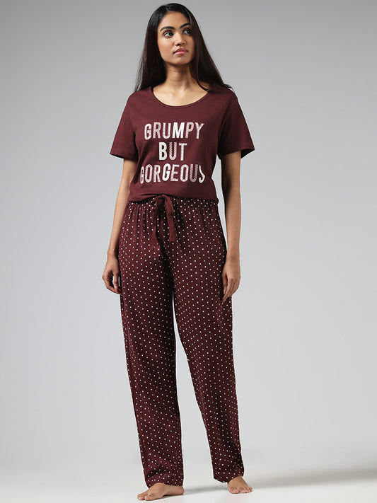 Wunderlove Brown Typographic Printed Pyjamas Set In A Bag
