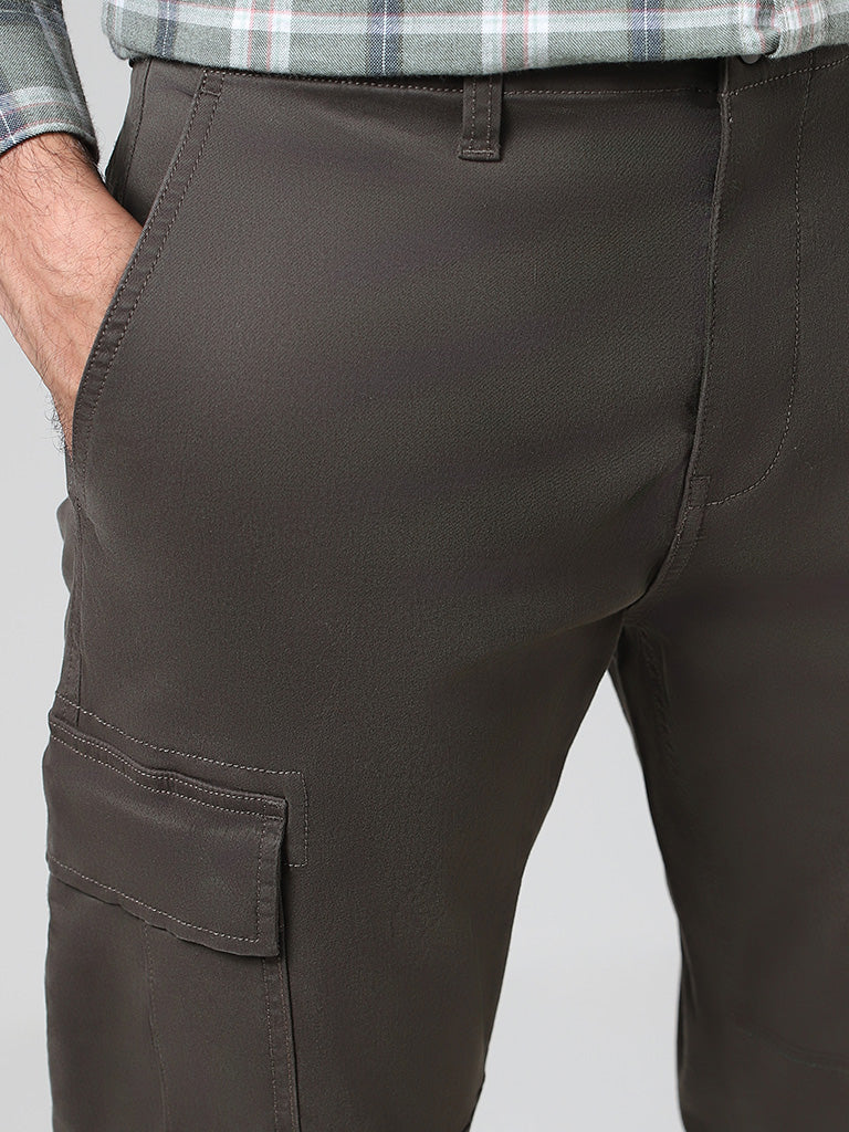 WES Casuals Solid Olive Relaxed Fit Cargo Chinos