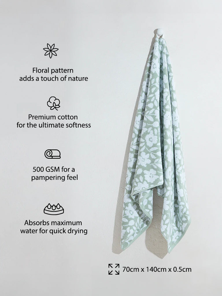 Westside Home Green Floral Bath Towel