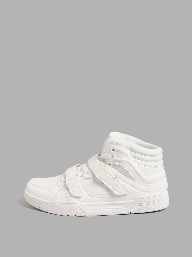SOLEPLAY White High-Top Boots