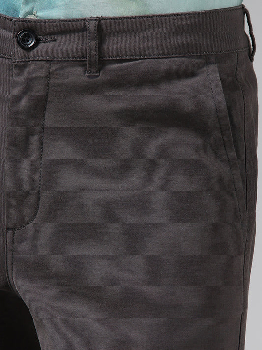 Nuon Solid Charcoal Cotton Relaxed-Fit Mid-Rise Chinos