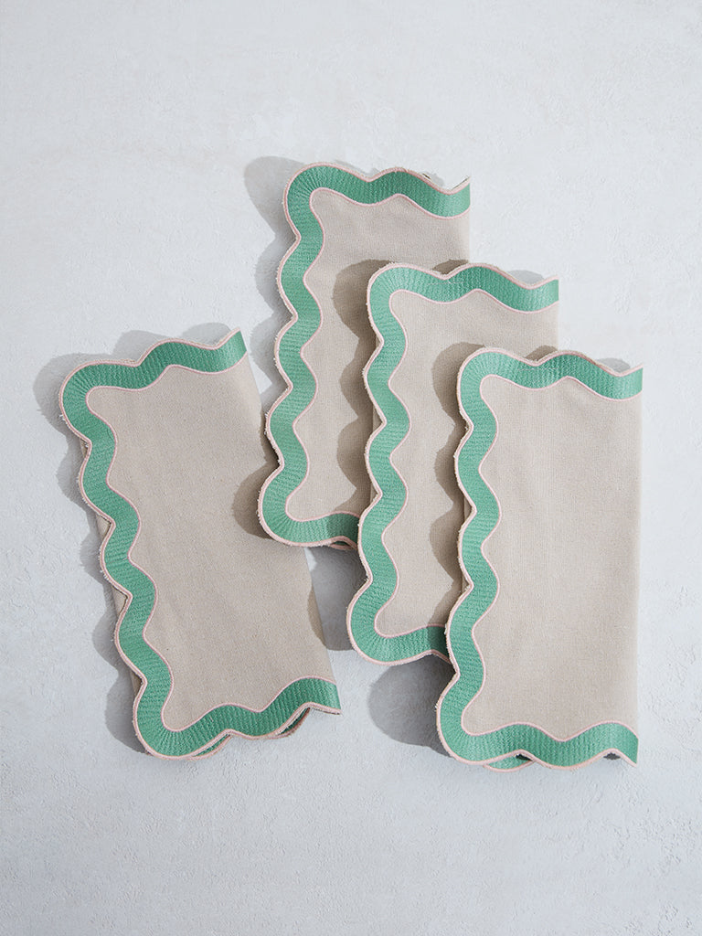Westside Home Green Scallop Detailed Placemats (Set of 4)