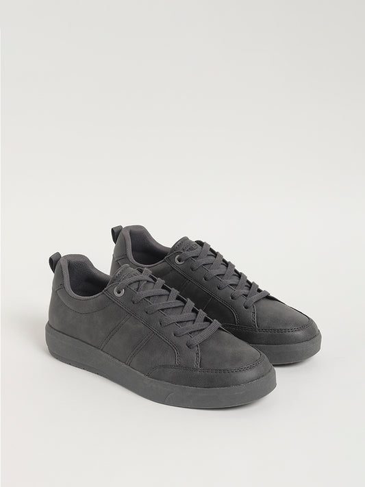 SOLEPLAY Lace-Up Grey Sneakers