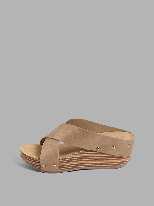 LUNA BLU Gold Cross Strap Wedges Sandals