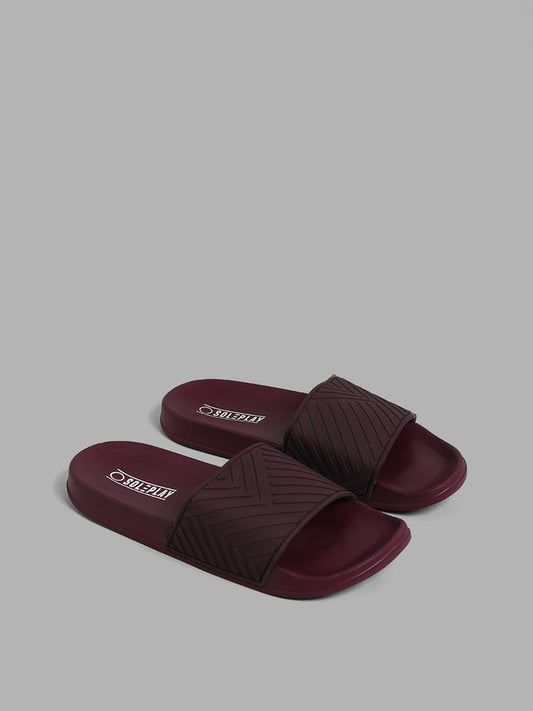 SOLEPLAY Geometric Quilted Maroon Slides