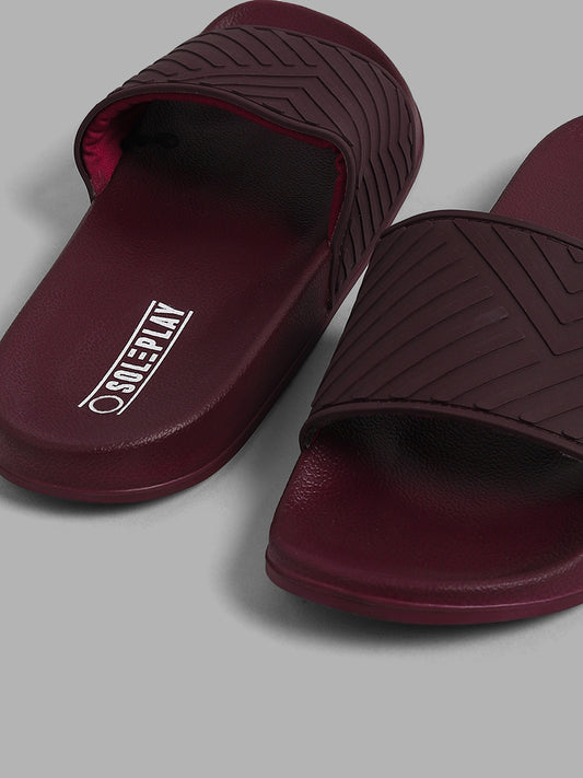 SOLEPLAY Geometric Quilted Maroon Slides